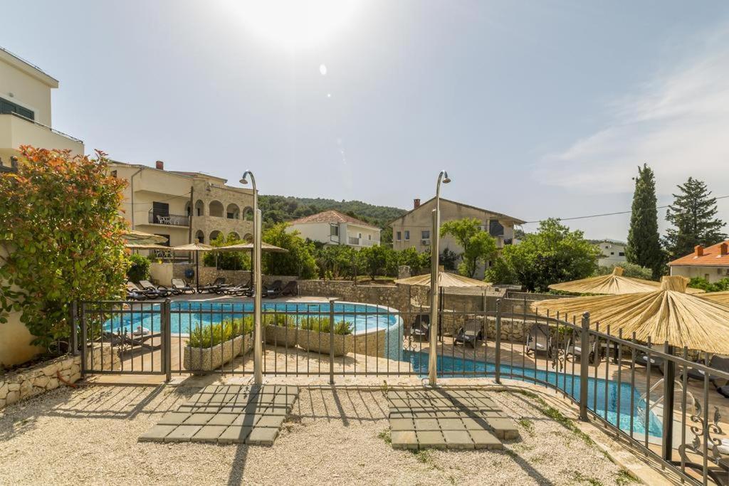 Apartment Carica سلاتين المظهر الخارجي الصورة